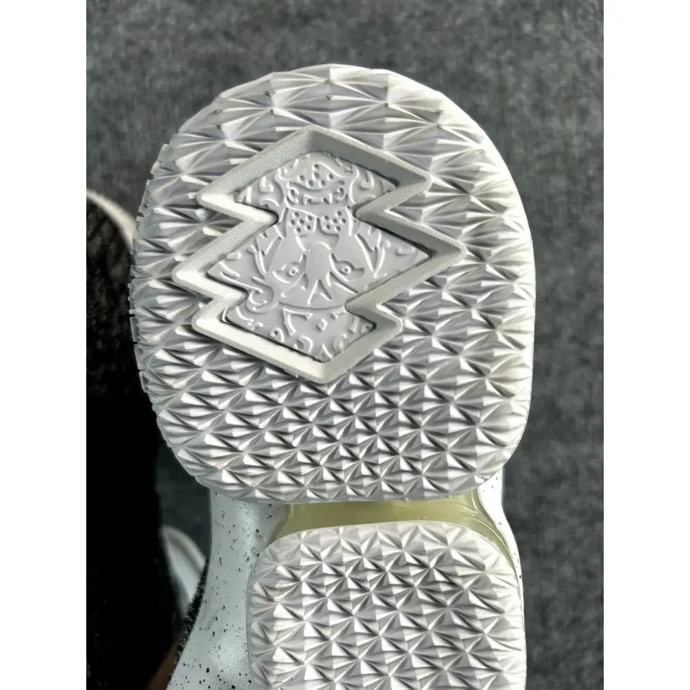 Nike step onto